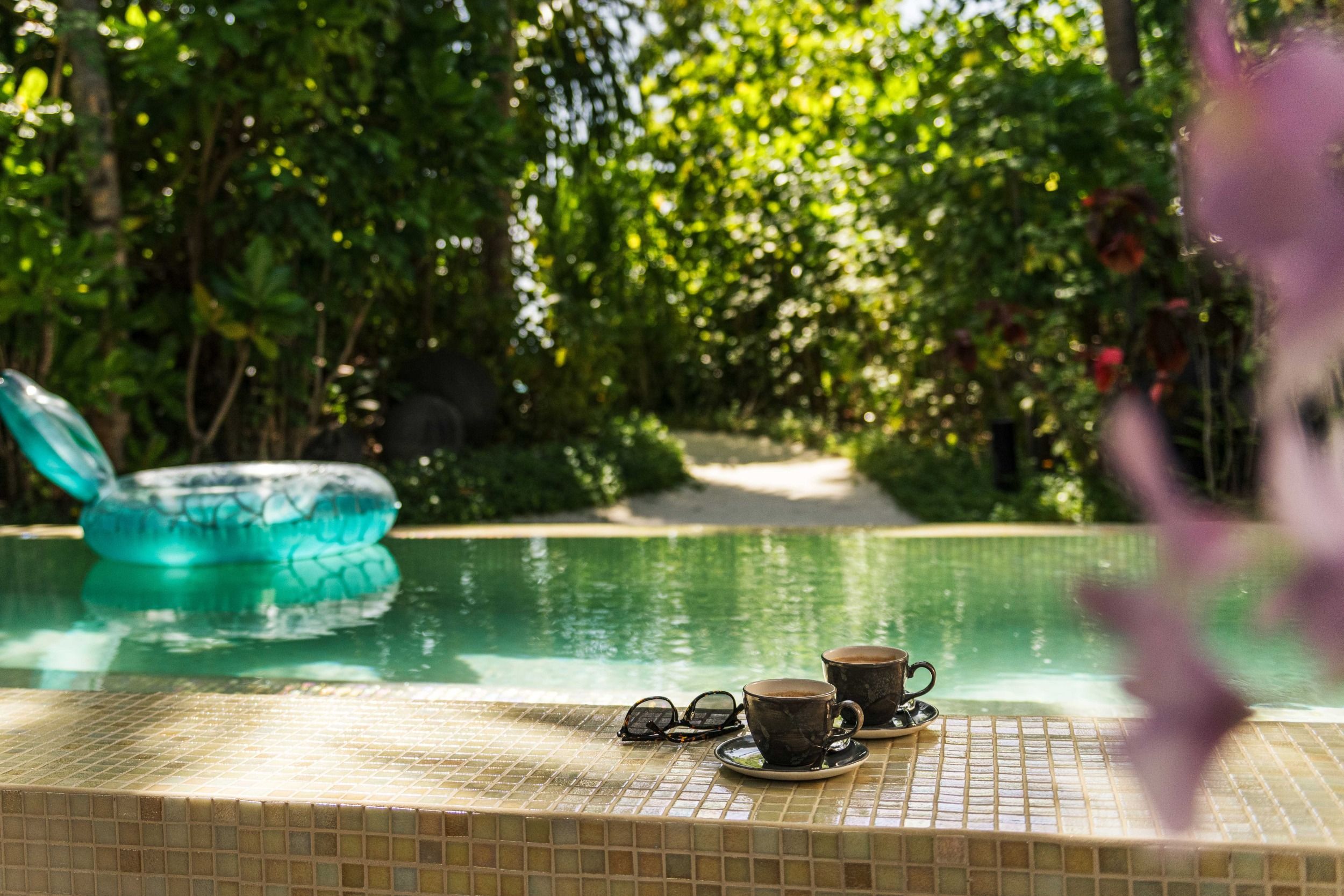 Deluxe Beach Villa with Pool Coffee