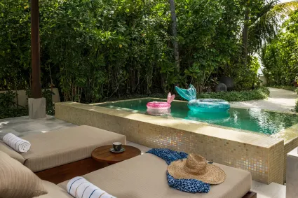 Deluxe Beach Villa with Pool