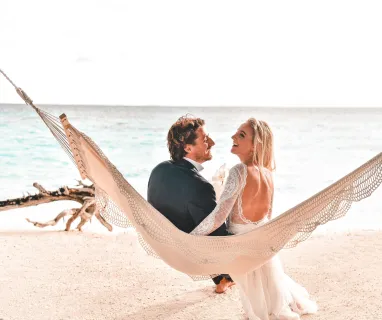 Honeymoon And Anniversary Offers