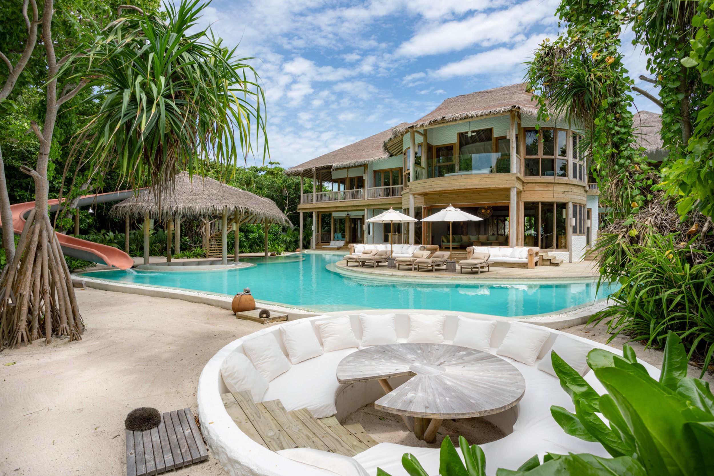 5 Bedroom Residence with Pool - Villa 38
