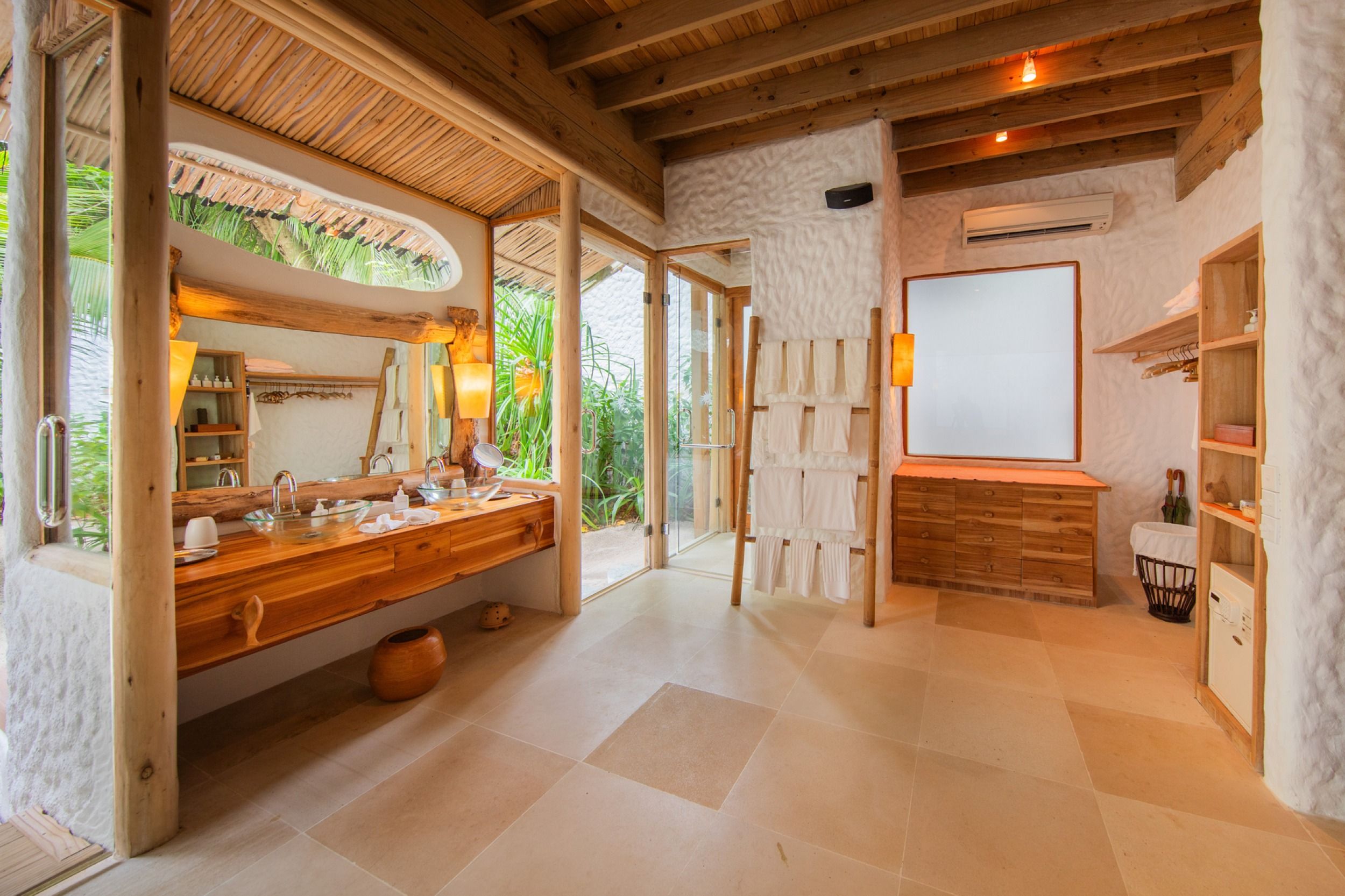 Crusoe Suite with Pool