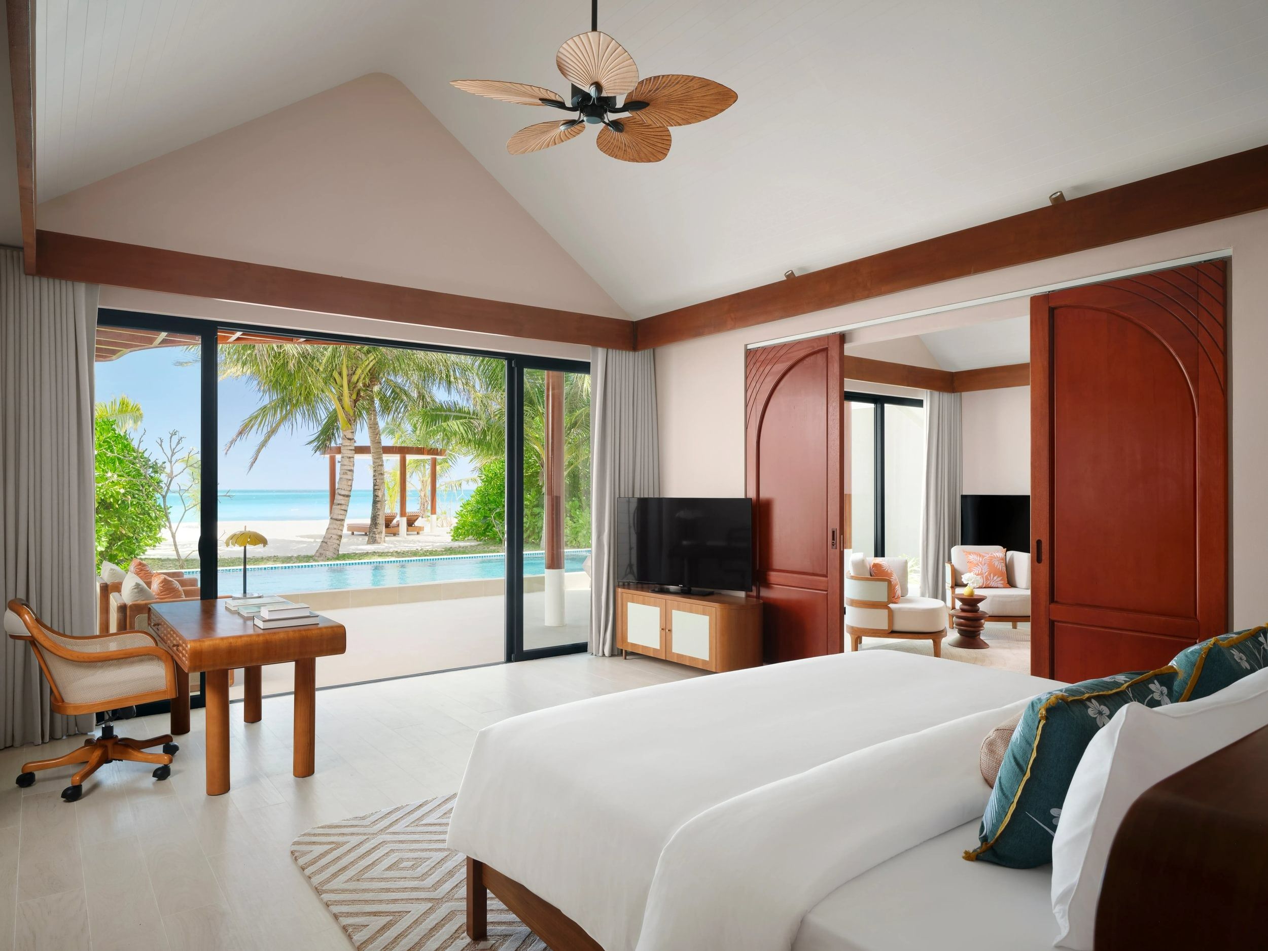 Villa Park - Two Bedroom Beach Pool House