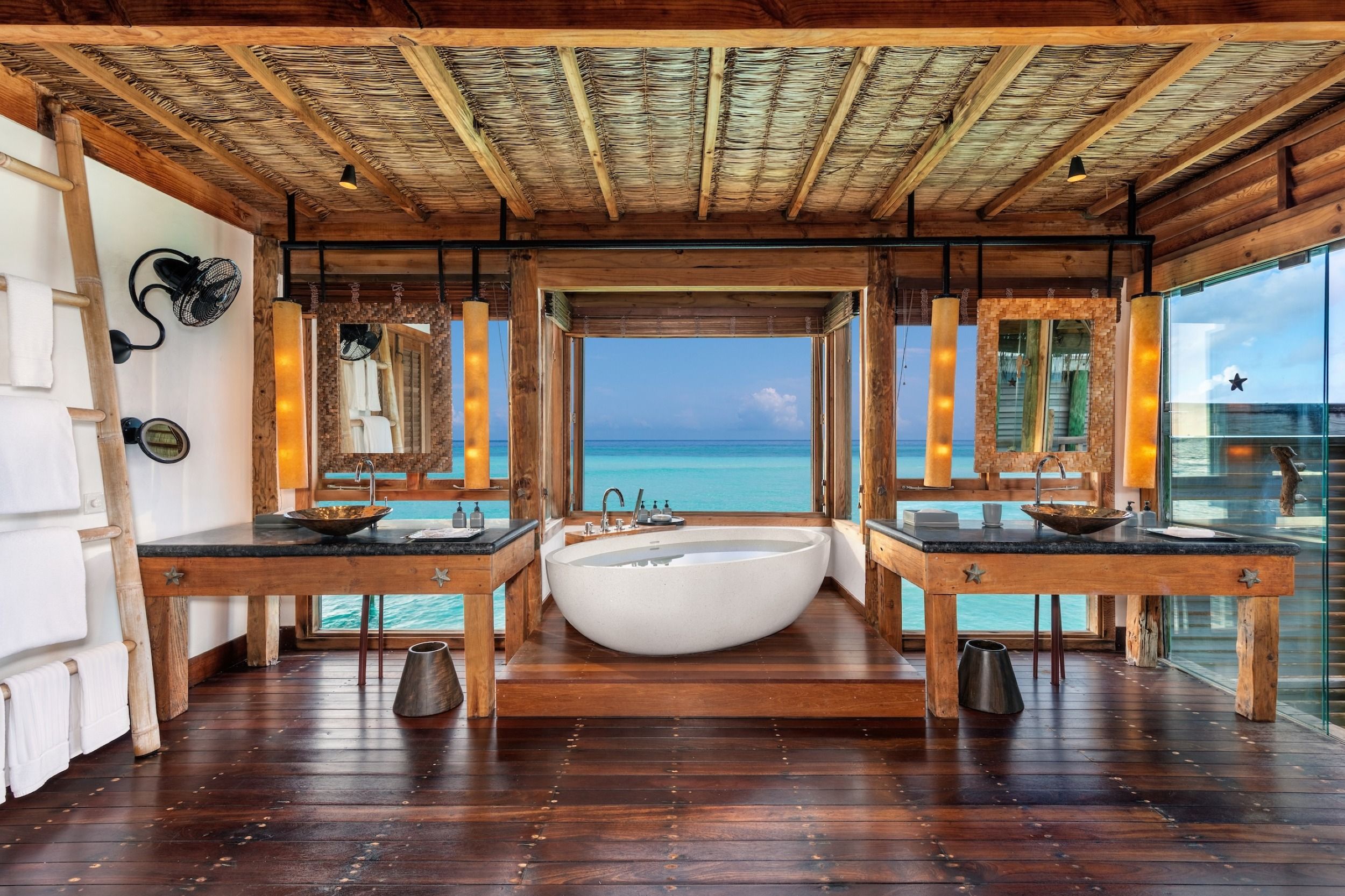 Crusoe Residence Bathroom Gili Lankanfushi 